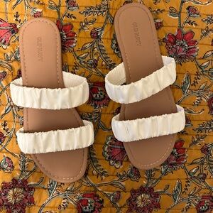 Old Navy Sandals size 8